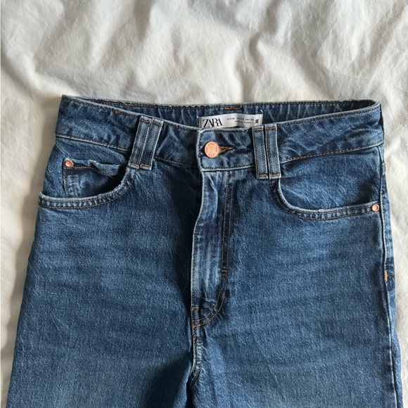 Zara Dark Blue Jeans - Picture 2 of 3